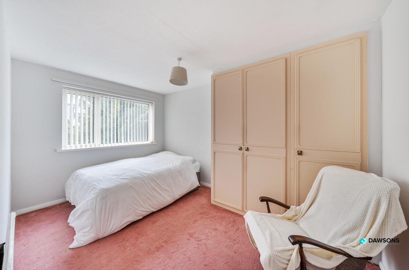 Broad Parks, West Cross, Swansea, SA3 5NZ